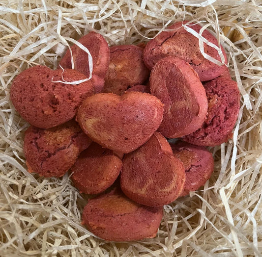 BEETROOT KISSES HEART DOG BISCUITS 5 PACK