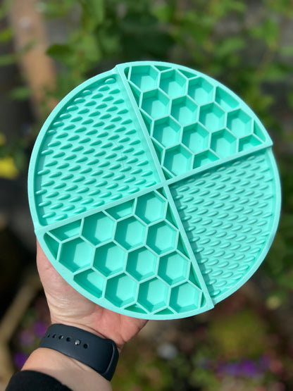 DUAL TEXTURE HONEYCOMB LICKMAT SLOW FEEDER TRAY