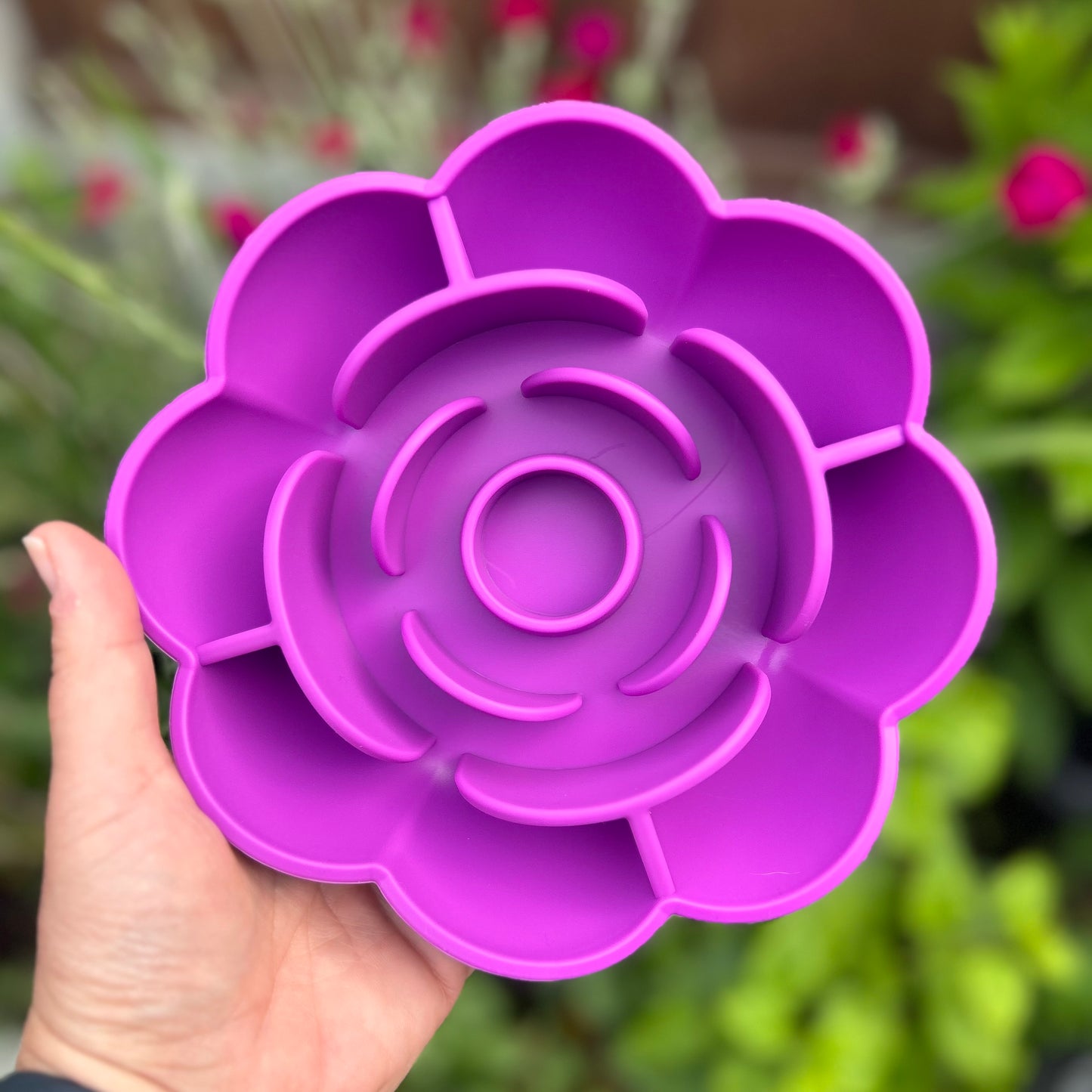 FLOWER SILICONE SLOW FEEDER BOWL