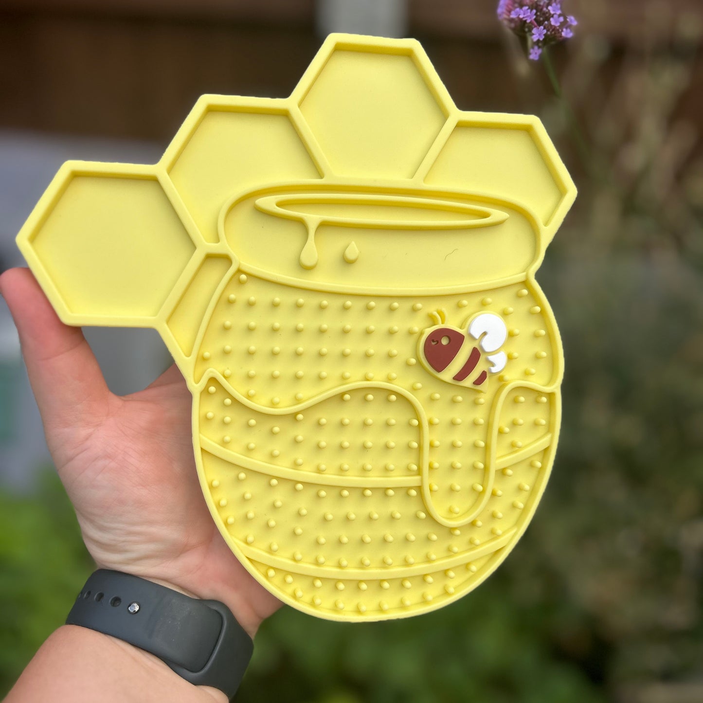 HONEY POT & BEE SILICONE LICK MAT WITH SUCTION CUPS