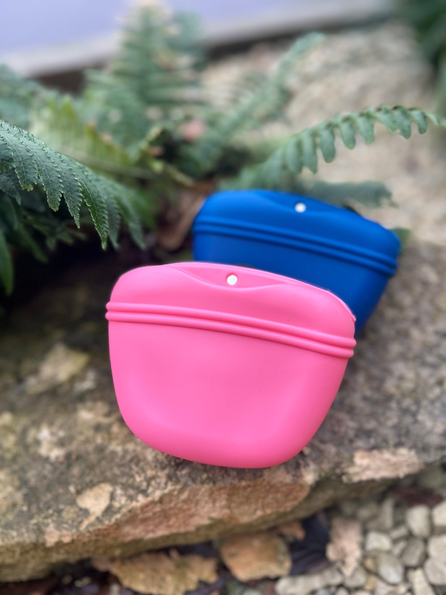 SILICONE TREAT POUCH