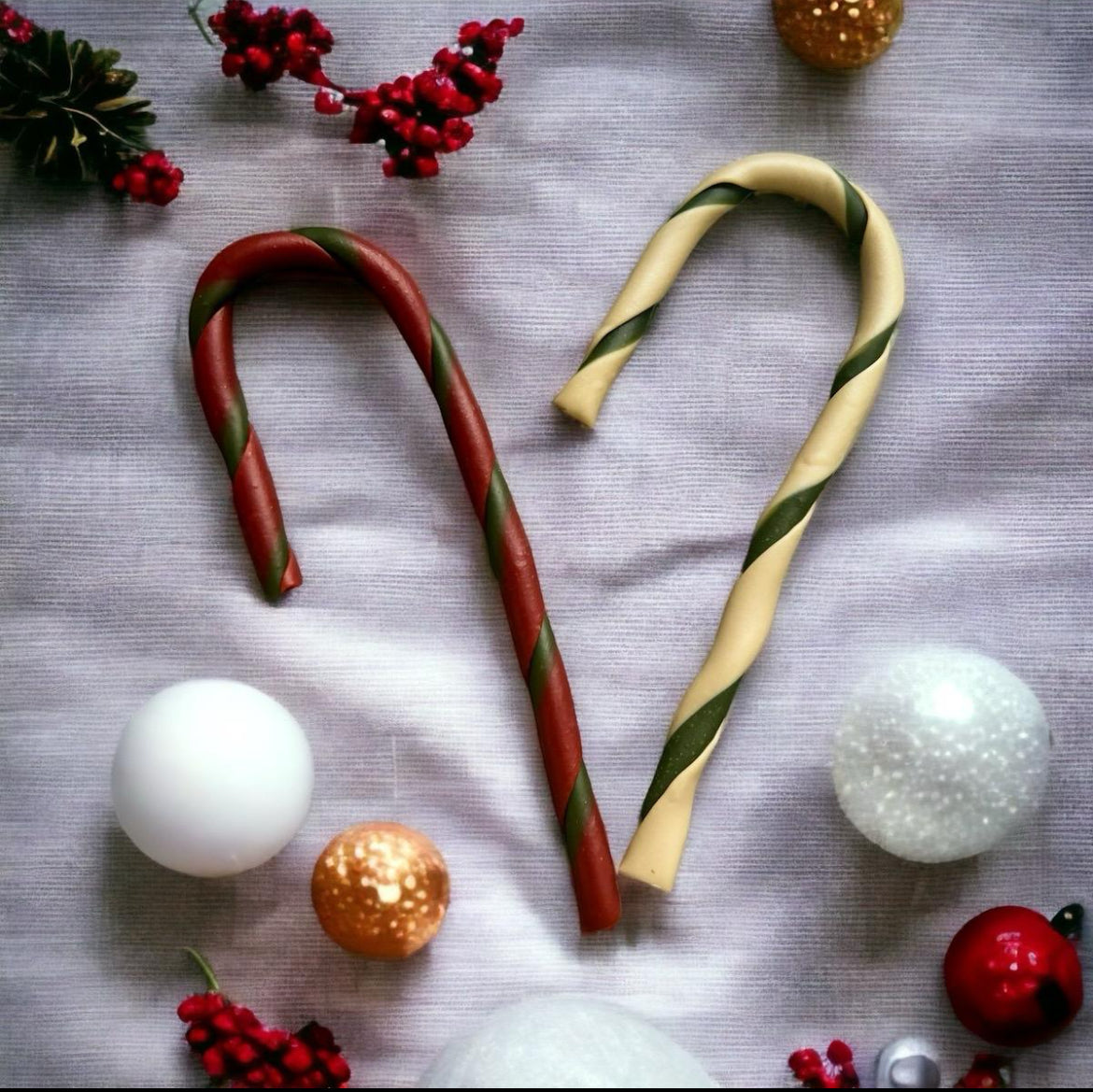 CHRISTMAS CANDY CANE DOG TREAT