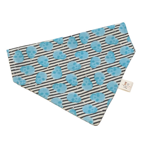 STRIPEY SKULLS BANDANA